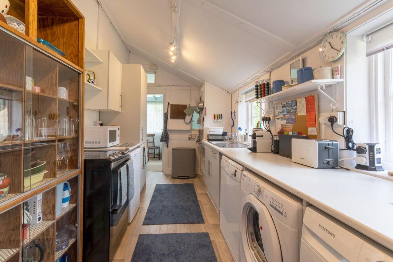 Adorable Two Bed Norfolk Broads Holiday Home - River Views With Moorings & Fishing Stalham Εξωτερικό φωτογραφία