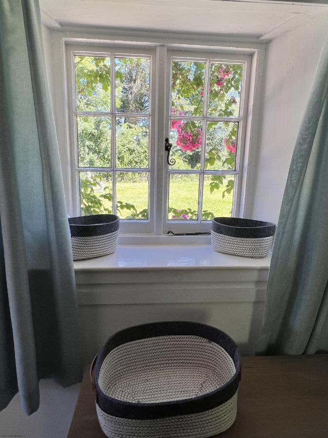 Adorable Two Bed Norfolk Broads Holiday Home - River Views With Moorings & Fishing Stalham Εξωτερικό φωτογραφία